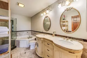 345 W Asbury Dr, Round Lake, IL 60073 - Photo 10