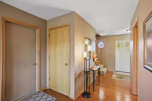 8836 Clifton Ln, Tinley Park, IL 60487 - Photo 14