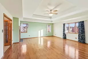 4843 Turner Ct, Country Club Hills, IL 60478 - Photo 8