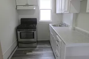 [Address not provided], North Chicago, IL 60064 - Photo 4