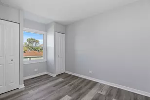 1311 Kingsbury Dr, Hanover Park, IL 60133 - Photo 12