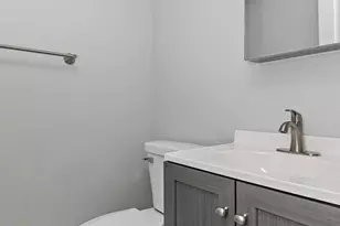 1311 Kingsbury Dr, Hanover Park, IL 60133 - Photo 10