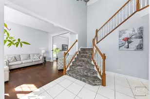 940 Burnham Ct, Aurora, IL 60502 - Photo 2