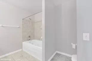 635 N Dearborn St, Chicago, IL 60654 - Photo 22