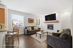 461 Honeysuckle Ln, Yorkville, IL 60560 - Photo 8