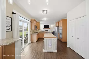 461 Honeysuckle Ln, Yorkville, IL 60560 - Photo 10