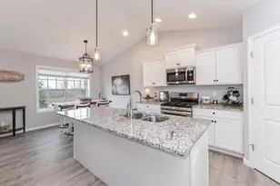 231 Eugene Dr, Normal, IL 61761 - Photo 4