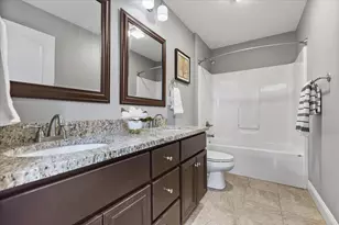 1525 Stoneroller Cir, Bloomington, IL 61705 - Photo 20