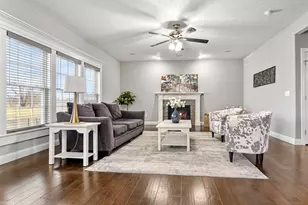 1525 Stoneroller Cir, Bloomington, IL 61705 - Photo 4