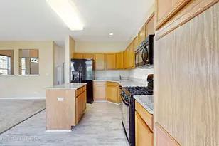 1 Clara Ct, Algonquin, IL 60102 - Photo 6