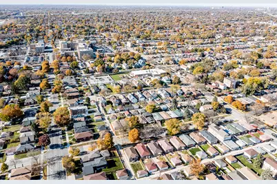 9241 S Kingston Avenue, Chicago, IL 60617 - Photo 30