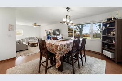 6812 Wainwright Drive, Woodridge, IL 60517 - Photo 2