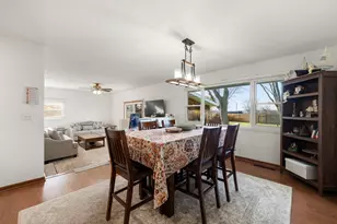 6812 Wainwright Dr, Woodridge, IL 60517 - Photo 2