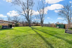 6812 Wainwright Dr, Woodridge, IL 60517 - Photo 24