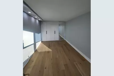 1560 N Sandburg Terrace #2605J, Chicago, IL 60610 - Photo 4