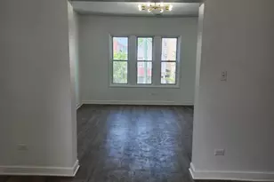 8909 S Houston Ave, Chicago, IL 60617 - Photo 4