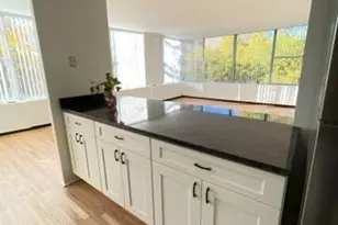 5757 N Sheridan Rd, Chicago, IL 60660 - Photo 6