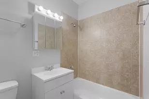 7328 N Damen Ave, Chicago, IL 60645 - Photo 10