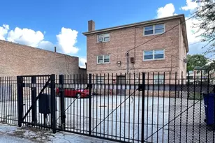 2150 E 79th St, Chicago, IL 60649 - Photo 4