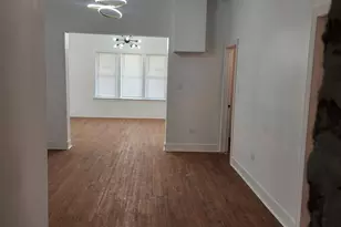 8909 S Houston Ave, Chicago, IL 60617 - Photo 4