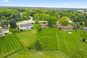 1406 W Lincoln Rd, McHenry, IL 60051 - Photo 6