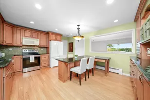 1406 W Lincoln Rd, McHenry, IL 60051 - Photo 12