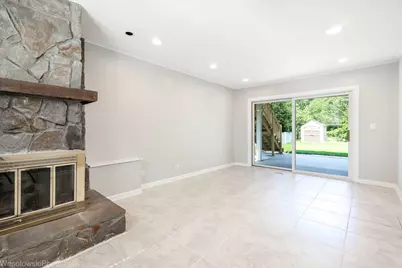 124 Midway Lane, Vernon Hills, IL 60061 - Photo 26