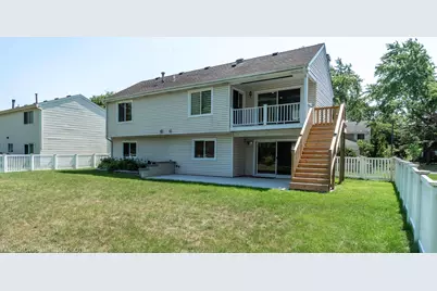 124 Midway Lane, Vernon Hills, IL 60061 - Photo 38