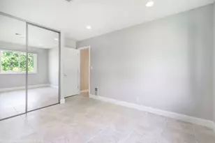 124 Midway Ln, Vernon Hills, IL 60061 - Photo 30