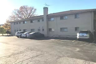 725 Busse Hwy, Park Ridge, IL 60068 - Photo 4