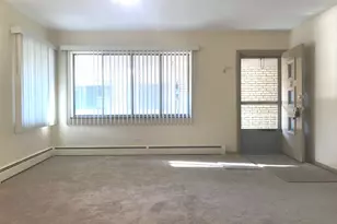 725 Busse Hwy, Park Ridge, IL 60068 - Photo 10