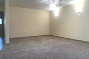 725 Busse Hwy, Park Ridge, IL 60068 - Photo 16