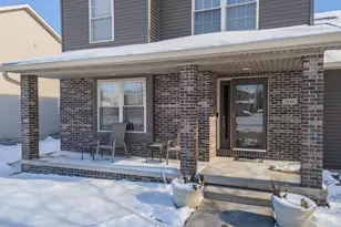 1646 Belclare Rd, Normal, IL 61761 - Photo 2