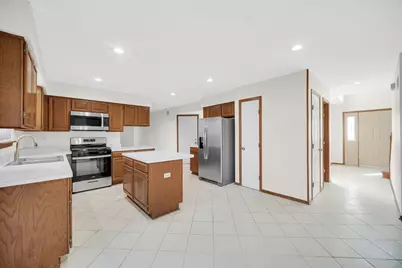 1283 Rose Avenue, Carol Stream, IL 60188 - Photo 8