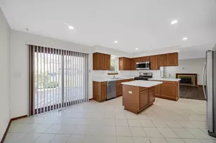 1283 Rose Ave, Carol Stream, IL 60188 - Photo 12