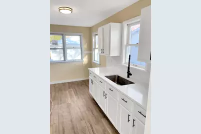 1018 W Atlantic Avenue, Waukegan, IL 60085 - Photo 8