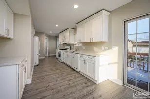 4023 1/2 N Grant St, Westmont, IL 60559 - Photo 8