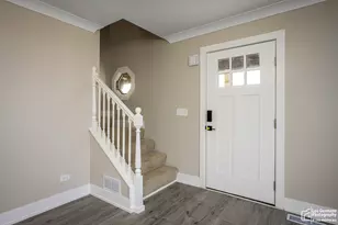 4023 1/2 N Grant St, Westmont, IL 60559 - Photo 6