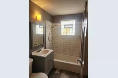 948 W Vermont Avenue, Chicago, IL 60643 - Photo 4