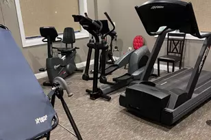 1210 N Foxdale Dr, Addison, IL 60101 - Photo 6