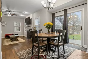 943 Chesapeake Blvd, Grayslake, IL 60030 - Photo 16