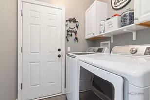 943 Chesapeake Blvd, Grayslake, IL 60030 - Photo 22