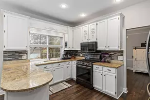 943 Chesapeake Blvd, Grayslake, IL 60030 - Photo 18