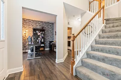 943 Chesapeake Boulevard, Grayslake, IL 60030 - Photo 6