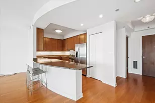 130 N Garland Ct, Chicago, IL 60602 - Photo 6