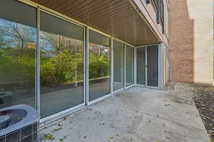 5900 Oakwood Dr, Lisle, IL 60532 - Photo 12