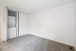 5900 Oakwood Dr, Lisle, IL 60532 - Photo 10