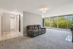 5900 Oakwood Dr, Lisle, IL 60532 - Photo 4