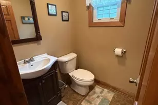 312 E Buckeye Rd, Dakota, IL 61018 - Photo 24