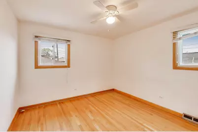 7843 Massasoit Avenue, Burbank, IL 60459 - Photo 10